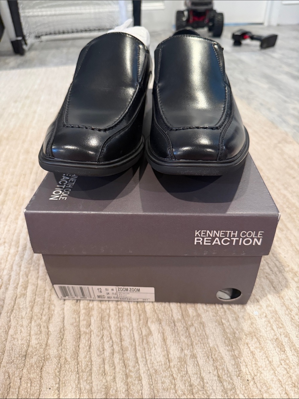 Kenneth Cole Reaction Black Leather Slip-On Loafers